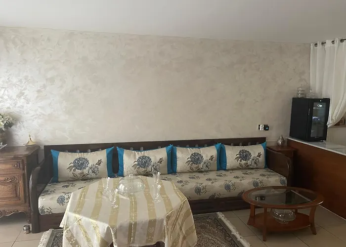 Tres Belle Maison De