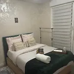 Très Belle Maison De